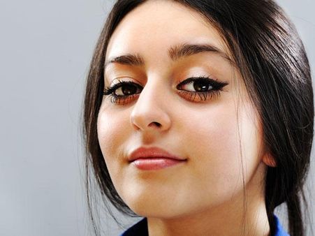 ઓઈલી સ્કીનને દુર કરે છે 