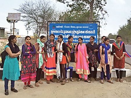 પાણીના અભાવે વિદ્યાર્થીનીઓએ નિવાસી શાળા છોડીને જતી રહી