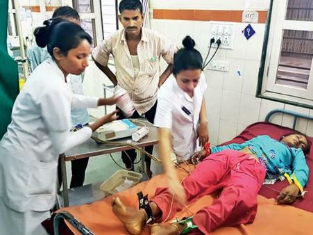 હિંમતનગરમાં વીજળી પડતા એક કિશોરીનું મોત, ત્રણને ઇજા 