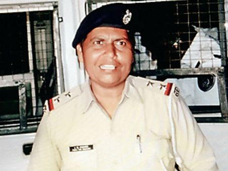 સ્કોર્પિયોનો આતંક 1ની મોત, મહિલા પોલિસ PSI-ASIને પણ મારી ટક્કર સ્કોર્પિયોનો આતંક 1ની મોત, મહિલા પોલિસ PSI-ASIને પણ મારી ટક્કર