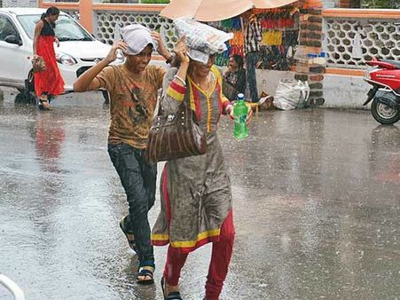 ગીર સોમનાથમાં બીજા દિવસે મેઘમેહર, અમદાવાદ- રાજકોટ હજીય તરસ્યા ગીર સોમનાથમાં બીજા દિવસે મેઘમેહર, અમદાવાદ- રાજકોટ હજીય તરસ્યા