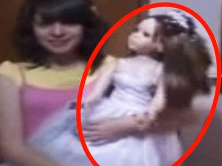 ઢીંગલી કે ભૂત, કેમરામાં કેદ થઇ ઢીંગલીની ડરાવની હરકતો..