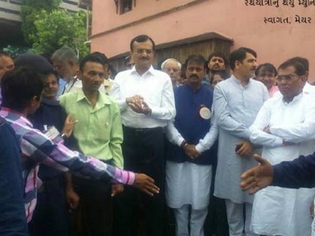 રથયાત્રાનું મેયર કર્યું સ્વાગત 