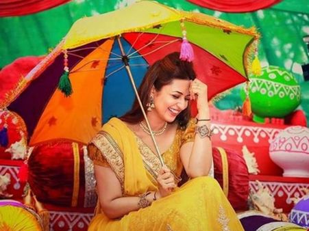 દિવ્યાંકાની હલ્દી સેરેમની ના ફોટો 