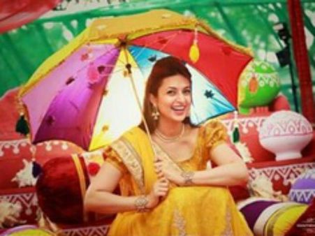 દિવ્યાંકાની હલ્દી સેરેમની ના ફોટો 