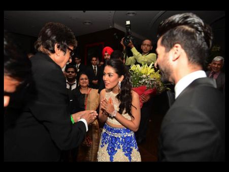 જુઓ શાહિદ અને મીરાંની કેટલીક ખાસ તસવીરો જુઓ શાહિદ અને મીરાંની કેટલીક ખાસ તસવીરો