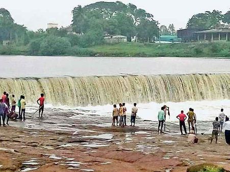 સપુતારમાં મૂશળધાર વરસાદ 