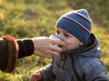 કેમ નાના બાળકોને ચા ના આપવી જોઈએ..