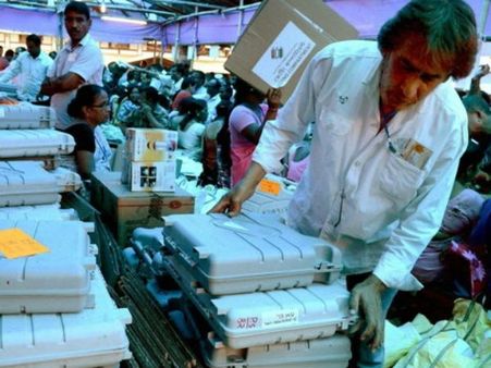  ગાંધીનગરમાં પંચાયતની ચૂંટણીનો ધમધમાટ 