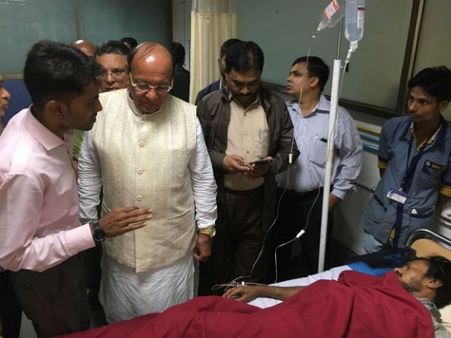 અમદાવાદમાં શંકર સિંહ વાધેલાએ દલિત પીડિતોની મુલાકાત લીધી અમદાવાદમાં શંકર સિંહ વાધેલાએ દલિત પીડિતોની મુલાકાત લીધી