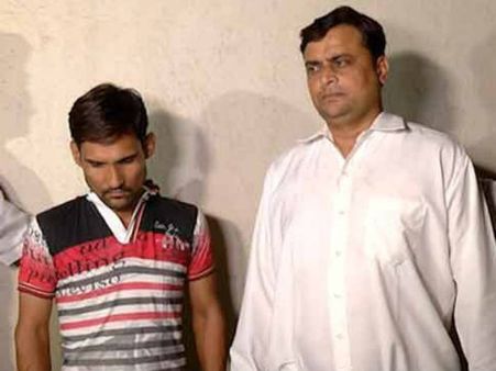 અમદાવાદમાંથી પકડાયું સેક્સ રેકેટ