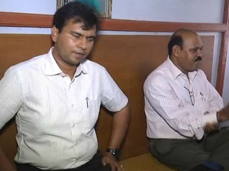 ડી.જી.વણઝારાનો પુત્ર 75 હજારની લાંચ લેતા ઝડપાયો