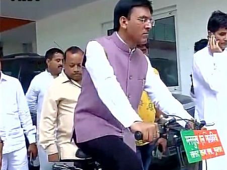 છે કેબિનેટ મંત્રી, પણ સાયકલ સાથે છે અનોખો નાતો...