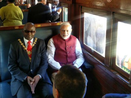 પીએમ મોદીની ઐતિહાસિક યાત્રા, પહોંચ્યા પીટરમેરિઝબર્ગ