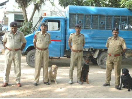 139મી રથયાત્રા પહેલા પોલિસને મળ્યા તલવાર અને દંડા..