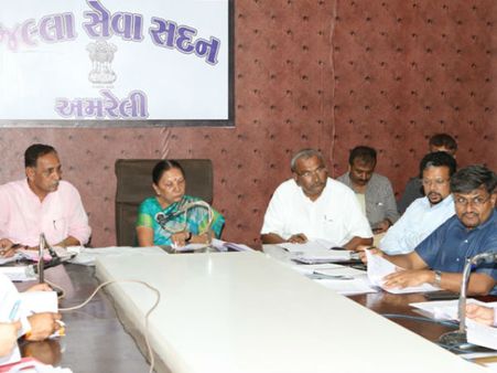 કેન્દ્રના પગલે ગુજરાતમાં પણ 7મો પગાર પંચ લાગુ થશે કેન્દ્રના પગલે ગુજરાતમાં પણ 7મો પગાર પંચ લાગુ થશે