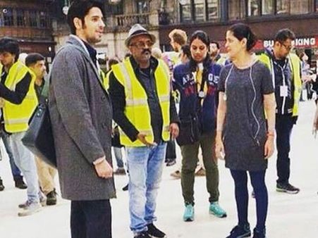 બાર બાર દેખો