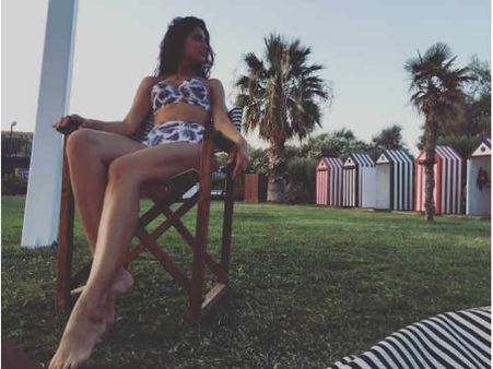 નરગીસ ફખરીના ગ્રીસ વેકેશનની હોટ તસવીરો નરગીસ ફખરીના ગ્રીસ વેકેશનની હોટ તસવીરો