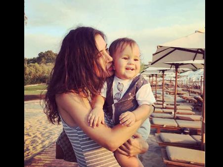 નરગીસ ફખરીના ગ્રીસ વેકેશનની હોટ તસવીરો નરગીસ ફખરીના ગ્રીસ વેકેશનની હોટ તસવીરો