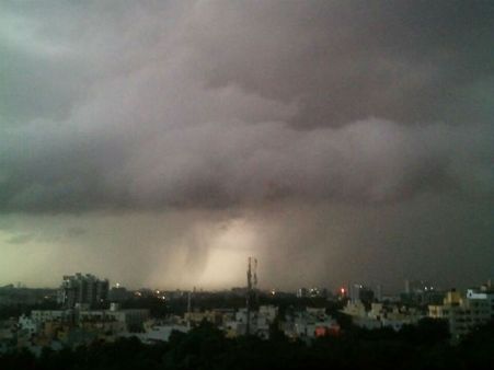 મુંબઇમાં ભારે વરસાદની આગાહી