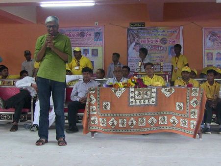  આપના આશુતોષે ટોલ માફી મુદ્દે ગુજરાત સરકારને આડે હાથે લીધી