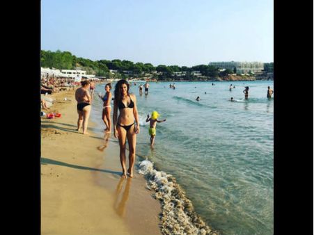 નરગીસ ફખરીનું લેટેસ્ટ બિકીની હોલીડે નરગીસ ફખરીનું લેટેસ્ટ બિકીની હોલીડે