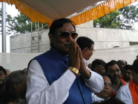 રમણલાલ વોરાની સર્વાનુમતે અધ્યક્ષ પદે થઇ વરણી 