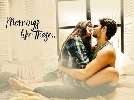 કેટરીના કૈફ અને સિદ્ધાર્થ મલ્હોત્રાની રોમેન્ટિક તસવીરો કેટરીના કૈફ અને સિદ્ધાર્થ મલ્હોત્રાની રોમેન્ટિક તસવીરો