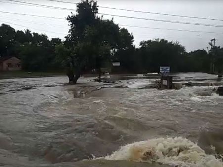 સિંગરોટ ગામ થયું પાણીમાં ગરકાવ 