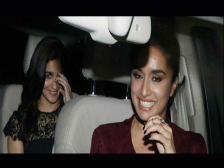 અક્ષય કુમારની પાર્ટીની તસવીરો અક્ષય કુમારની પાર્ટીની તસવીરો