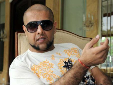 મુંબઇમાં પણ કેસ