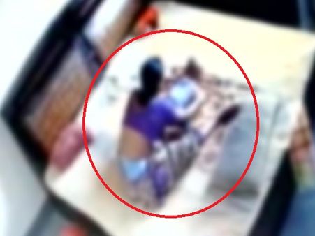 Video: સગી માં બની જલ્લાદ,દોઢ વર્ષના બાળકને નિર્દયતાથી માર્યો