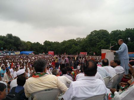 કોંગ્રેસની જનઆક્રોશ રેલી, શંકરસિંહ વાઘેલાની અટકાયત