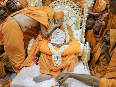 હરિભક્તો પૂજ્ય સ્વામીશ્રીના અંતિમ વિધીના દર્શન કરી શકે તે માટે સુચારૂ વ્યવસ્થા