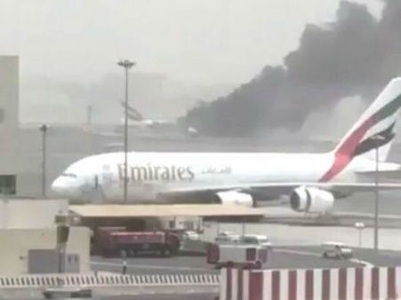 અમીરાતની ફ્લાઇટે દુબઇ એરપોર્ટમાં કર્યું ક્રેશ-લેન્ડિંગ, મુસાફરો સુરક્ષિત
