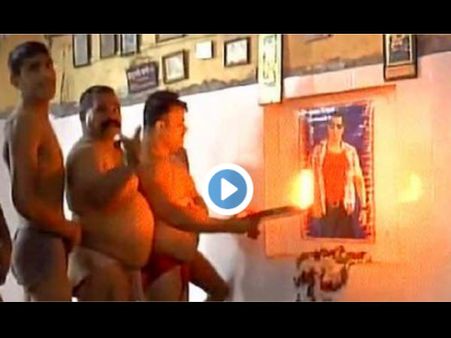 Video: હદ છે યાર, સુલતાન સલમાન ખાનની થાય છે પૂજા અને આરતી