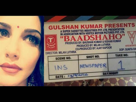 સની લિયોને બતાવી અજય દેવગનની બાદશાહો લૂકની ઝલક....