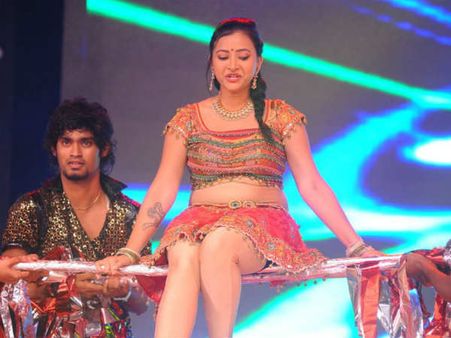 સહાયક ફિલ્મ નિર્દેશક બાલૂ હતો દલાલ