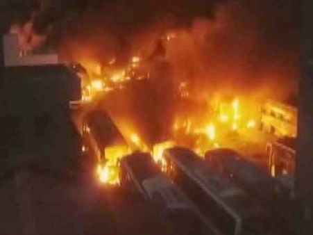 કાવેરી હિંસાઃ 105 ગાડીઓ સળગાવી, કર્ણાટકના CM સિદ્ધરમૈયાના ઘરે હુમલો