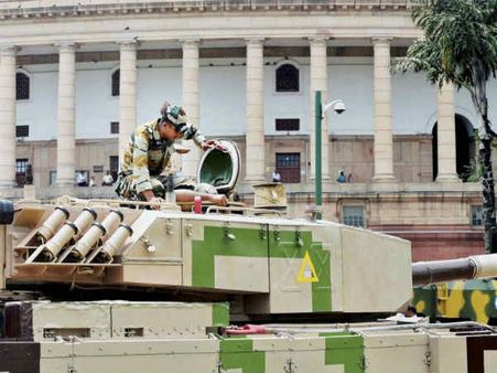 હવે ટાટા, મહિન્દ્રા અને રિલાયન્સ બનાવેશ ભારત માટે હથિયાર?