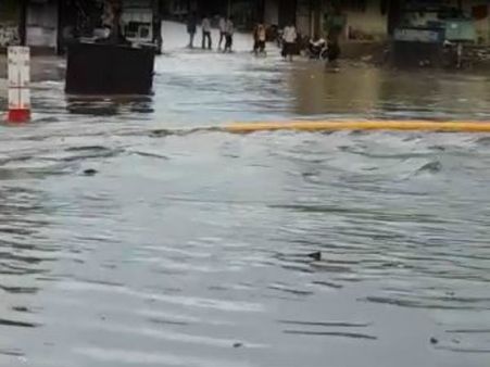 બોટાદમાં 4 ઇંચ વરસાદ બોટાદમાં 4 ઇંચ વરસાદ