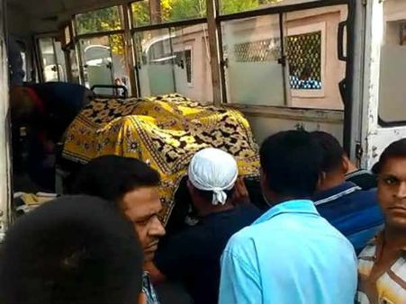 વડોદરા એપીએમસીના ભૂતપૂર્વ ડાયરેક્ટરનો મંદિરના પ્રાંગણમાં આપઘાત