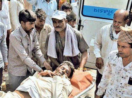 ક્લેક્ટરી કચેરી ખાતે ઝેર પીધેલા દલિત પૈકી એકનું મોત