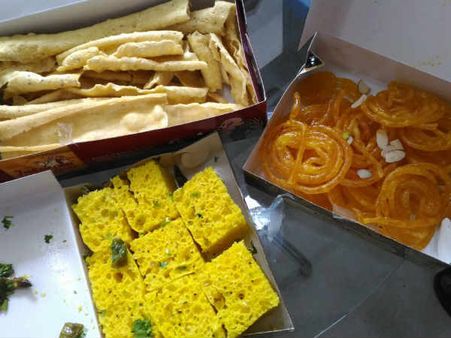 દશેરા એટલે સવારે 4 વાગે ગરબા કરી, ફાફડા જલેબી ખાવાના!