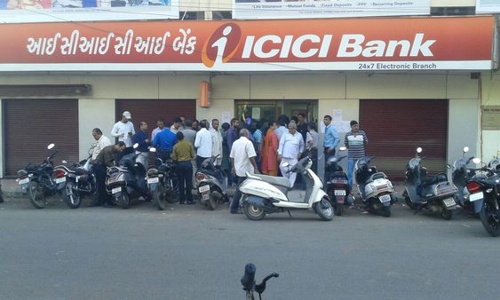 રાજકોટમાં ભીડ રાજકોટમાં ભીડ