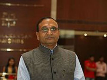 હિરાના વેપારીએ બેનામી સંપત્તિની વાતને અફવા ગણાવી