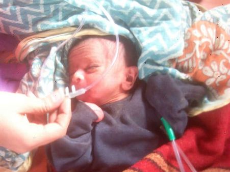 નરોડા દાસ્તાન ફાર્મ પાસેથી મળી આવ્યુ નવજાત બાળક નરોડા દાસ્તાન ફાર્મ પાસેથી મળી આવ્યુ નવજાત બાળક