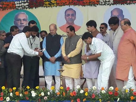 ભરુચ ખાતેના સ્નેહ મિલન કાર્યક્રમમાં સીએમ રૂપાણીની હાજરી