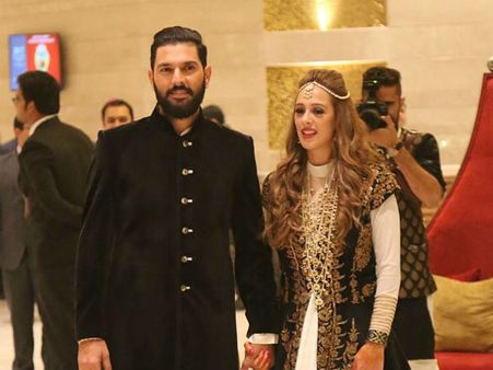 યુવરાજ સિંહના લગ્નમાં નહિ જાય તેના પિતા, ટીમ ઇંડિયા પહોંચી સંગીત સમારંભમાં