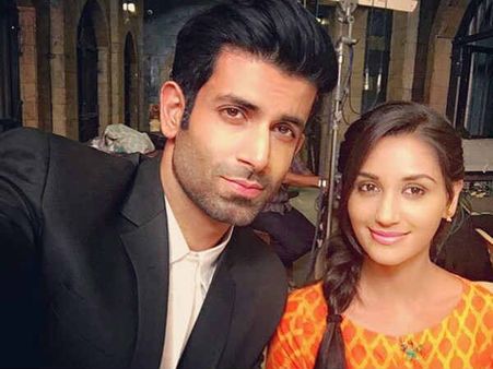 નમિક પૉલ-નિકિતા દત્તા